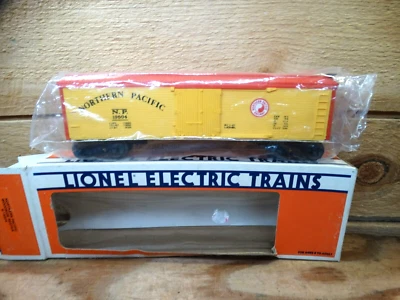 Lionel O/O27 Gauge Northern Pacific NP 19504 Woodside Railroad Train Reefer - Image 1 of 4