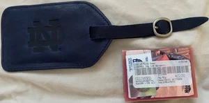 NEU Schwarz Leder Notre Dame Fighting Irish "ND" Logo Leder Kofferanhänger Neu mit Etikett - Bild 1 von 4