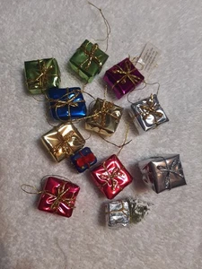 Caja regalo Navidad miniatura adornos 12 ct - Imagen 1 de 2