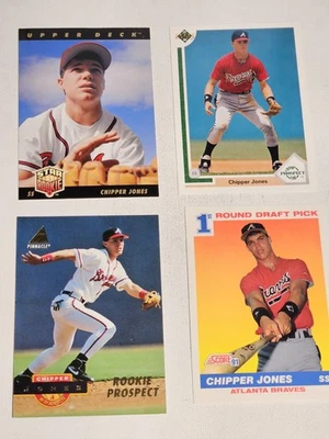 4 Chipper Jones Rookie (RC) como nuevo, puntuación #671, Pinnacle #236, cubierta superior #24 #55+ Foto 1 de 4