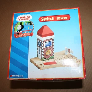 Thomas The Train & Friends FERROCARRIL DE MADERA ~ TORRE DE INTERRUPTORES ~LC99334 (2000) - Imagen 1 de 8