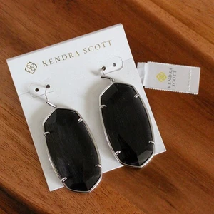 Pendientes colgantes Kendra Scott tono plata negro facetados Danielle - Imagen 1 de 5