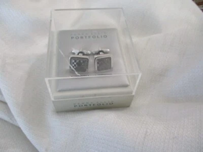 nuevos gemelos perry ellis cartera plateada macy's Foto 1 de 3