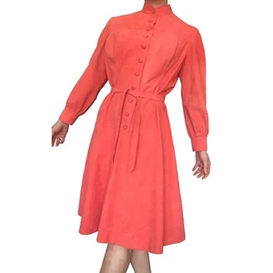 Vestido Camisa Vintage Años 70 Mollie Parnis Coral Rosa Ultragamuza Cuello Mandarín M/L - Imagen 1 de 9