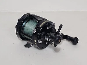 Mulinello da Pesca Shakespeare SKP 1000 Esca Casting Cuscinetto a Sfera Alta Velocità Recupero - Foto 1 di 7