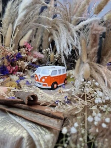 Campervan Candle,scented soy wax candle with wooden wick. Handmade. - Picture 1 of 4