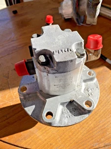 Jacobsen hr5111 hydraulic reel motor - Picture 1 of 10