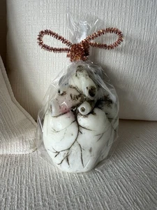 5" NEW BLEEDING HEART CANDLE, BLOODY HEART, HALLOWEEN CREEPY SPOOKY WITCHY COVEN - Picture 1 of 6