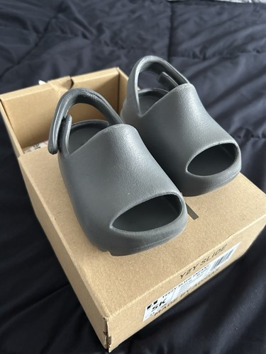 Adidas Yeezy Slides grigio antracite