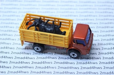 Camión Dodge de ganado Matchbox 1977 de colección bronce con vacas Inglaterra base de metal #71 Foto 1 de 4