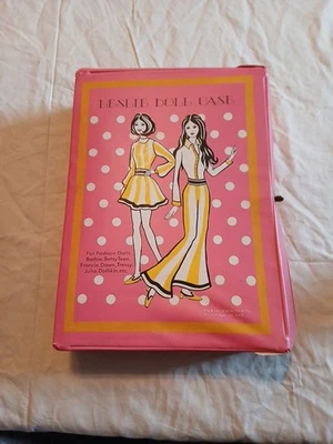 Estuche Muñeca Leslie Barbie Betsy Adolescente Francie Dawn Tressy Julia Dollikin Años 60-70 Foto 1 de 4