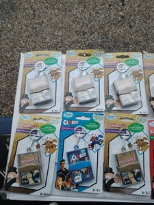 Lot de 10 porte-clés jeux Hasbro – Monopoly, Cluedo, Qui Est-Ce ? – Mini jeux de - Foto 1 di 10