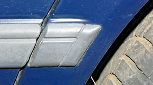 Mercedes Benz W124 1987 300TD 300TE 300D 300CD - SMALL TRIM PIECE - REAR DOG LEG - Picture 1 of 7