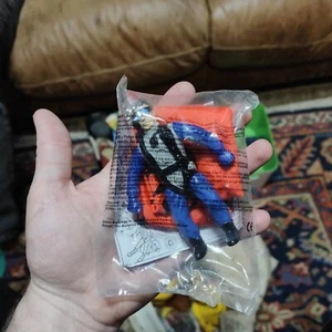 Vintage 90s Action Man 1999 red Parachute Hasbro Toy Action Figure - Picture 1 of 4