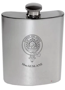 MacAuslane Family Crest 6 Unzen poliertes Zinn Nierenflasche - Bild 1 von 1
