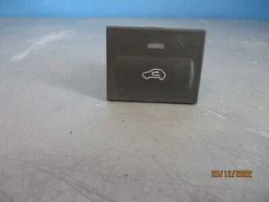 9T1T19A945AA Schalter Umluftschalter Ford Tourne Connect Transit (IN SCH77) - Picture 1 of 4