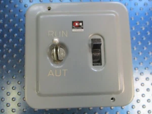CUTLER-HAMMER MANUAL 2POLE MOTOR STARTER 9101H80A - Picture 1 of 8