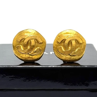Pendientes redondos Chanel 95A logotipo CC marca de coco oro vintage clip joyería JAPÓN Foto 1 de 4
