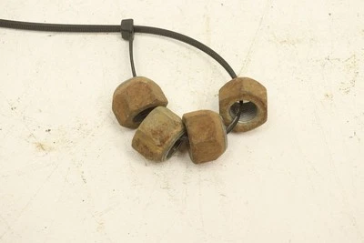 Polaris Xplorer 400L 4x4 1998 Lug Nuts (4) 7542714 42046 — 第 1/2 张图片