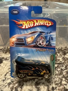 Hot Wheels 2005 Treasure Hunt VW Drag Bus #13/12 (hanger) - Picture 1 of 2