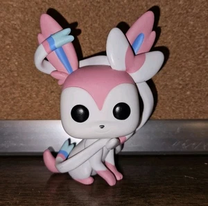 Funko Pop! Pokemon Sylveon #857 Vinyl Figur 2021 - lose - Bild 1 von 2
