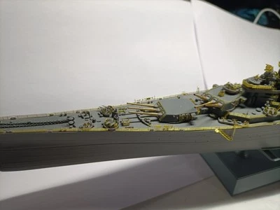 Modello Ship Missouri 1/700 - Immagine 1 di 4