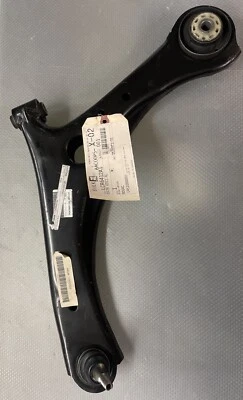 Brazo de control inferior izquierdo para vehículos Dodge, Ram y Chrysler 08-20 - 4766911AL Foto 1 de 4