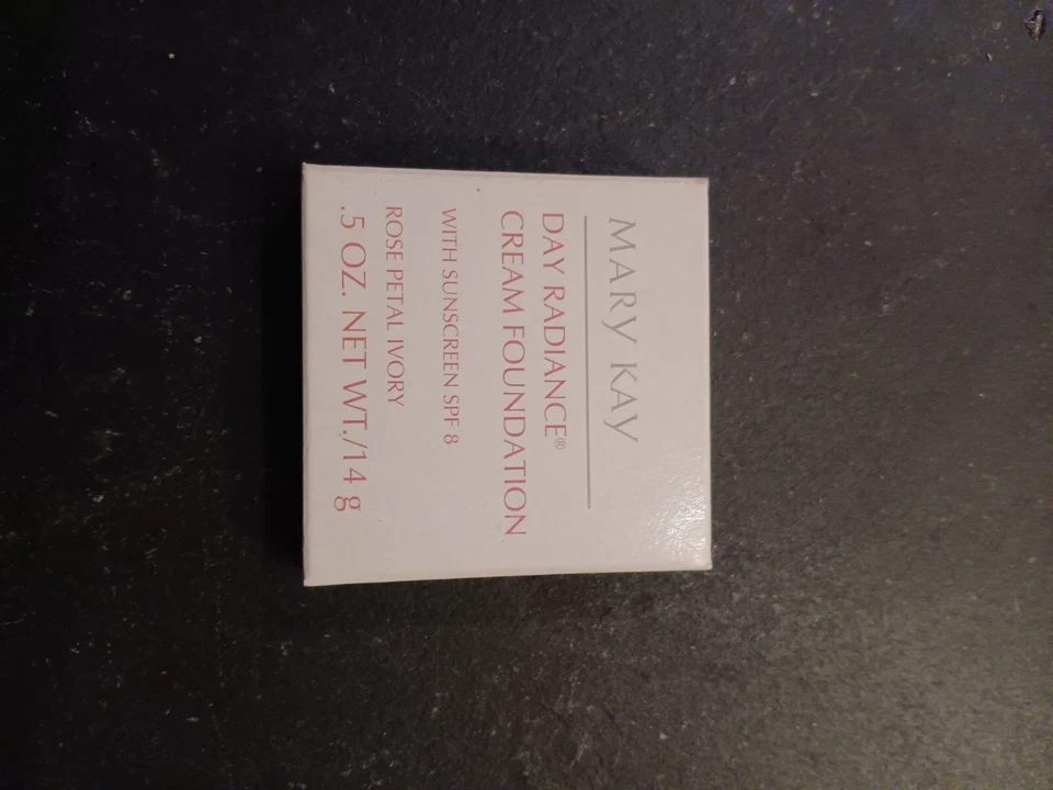 Mary Kay Day Radiance Cream Foundation Rose Petal Ivory SPF 8 Makeup 0.5oz 14g - Image 1 of 1