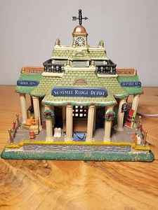 ~RARE~ 2011 LEMAX Vail Village "SUMMIT RIDGE DEPOT" #15265 ~MINT~ - Picture 1 of 12