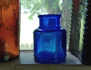 1910 ERA COBALT BLUE ROUND INK BOTTLE DUG FROM OLD DUMP SITE - Picture 1 of 5