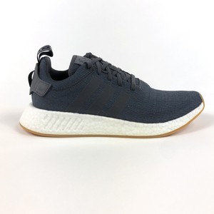 nmd r2 black