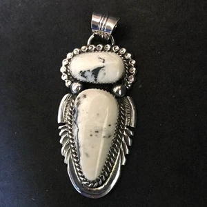 Colgante Búfalo Blanco Plata de Ley Navajo Firmado Avin Joe PD2092 - Imagen 1 de 4