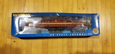 HO Scale Bachmann 65202 GG1 Electric PRR Tuscan Red 5 Stripe #4876 Broken - Image 1 of 4