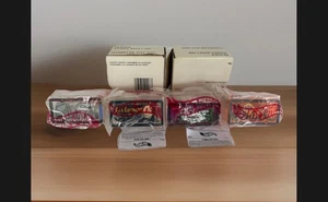 Hot Wheels-Superhero Park N Plates Set of 4 (Batman Superman Joker Lex Luthor) - Picture 1 of 4