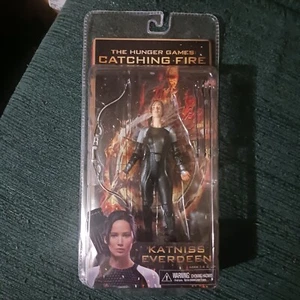 Hunger Games Catching Fire Katniss Everdeen NECA Reel Toys Figure 2012 NIB - Picture 1 of 2