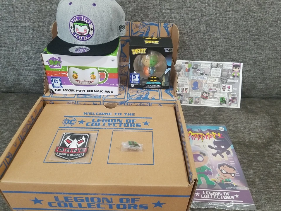 NUEVO FUNKO LEGIÓN DE COLECCIONISTAS NOVIEMBRE 2016 THE JOKER BOX SOMBRERO, TAZA DAÑADA LEER Foto 1 de 4