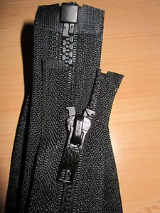 (4,45 € / Stück) 2 x Teilbare Kunststoff Reißverschlüße Länge: 75 cm  (RVSGRS75) - Picture 1 of 1