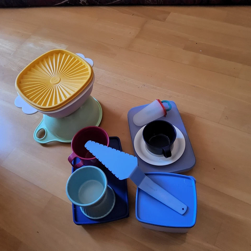 TUPPERWARE SORTIMENT 16 Teile wie abgebildet, Vorführware wie  NEU - Bild 1 von 1