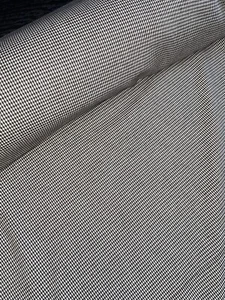 1 mtr small check suiting  poly viscose fabric..58” wide (147cm) - Picture 1 of 4