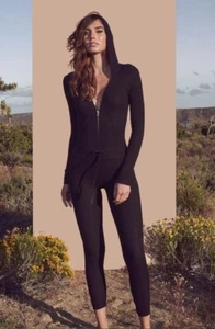 Sudadera con capucha negra de una pieza Miani Collection Jogger Eazy nueva con etiquetas venta al por menor $198 para mujer talla M - Imagen 1 de 11