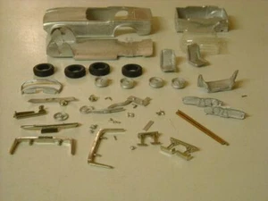Triumph TR6 UK / European version 1/43rd scale white metal kit by K & R Replicas - Picture 1 of 1