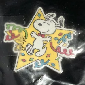 SNOOPY WILLABEE & WARD SOLAPA DE CACAHUETES PIN COLECCIÓN JOYAS Celebración Feliz - Imagen 1 de 7