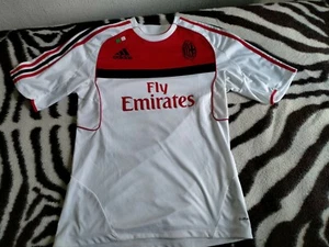maglia adidas fly emirates a c milan nuova allenamento - Foto 1 di 4