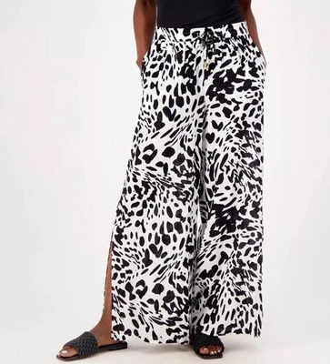 Jantzen Regular Wide Leg Printed Pull-On Woven Cover-Up Pants Pearl Animal 2X A5 - Image 1 of 4