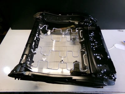 Assento dianteiro esquerdo almofada inferior estrutura inferior esqueleto 60829010 BMW E60 528i 530i - Imagem 1 de 4