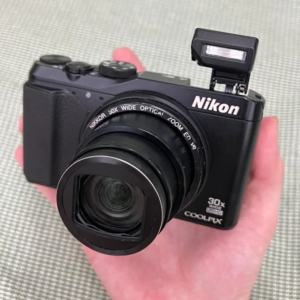 Cámara digital Nikon COOLPIX S9900 16,0 MP 30x zoom óptico con accesorios Foto 1 de 4