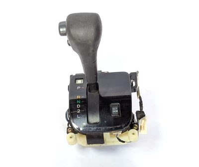 Toyota Highlander 2002 2,4 L 2x2 transmisión automática selector de cambios Foto 1 de 4