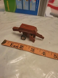 1/64 Hesston 4600 Inline Square Baler - Picture 1 of 5