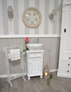 Land & Liebe - Waschkommode in Shabby-Chic für das Gäste-WC - Bild 1 von 6