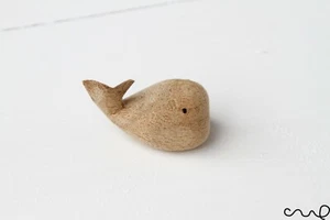 Hand-carved Handmade Cute Little Wooden Whales Craft Home Decor Ornament - Picture 1 of 5